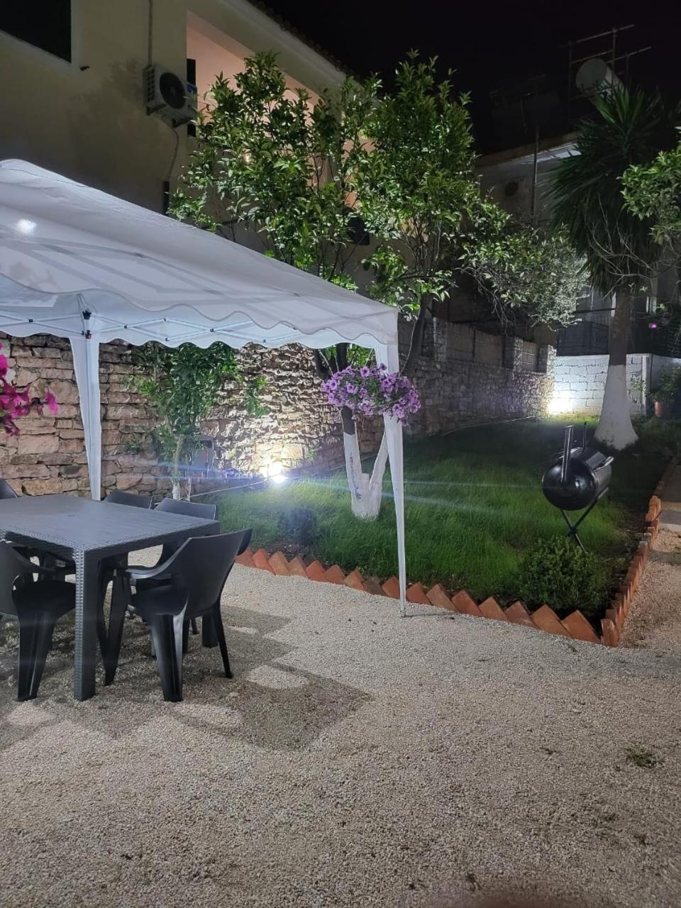 Vila Ademi Εξαμίλιο Εξωτερικό φωτογραφία