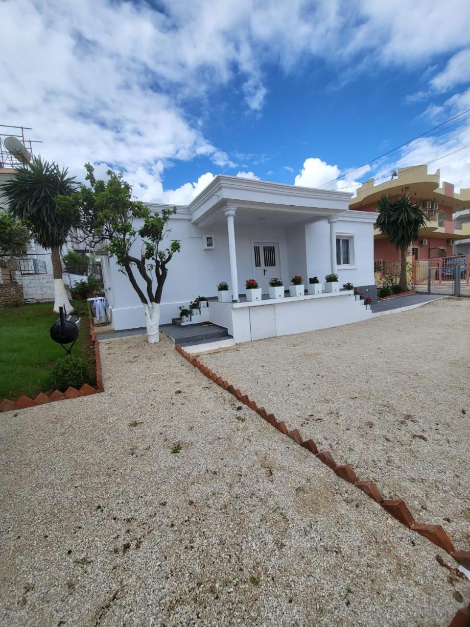 Vila Ademi Εξαμίλιο Εξωτερικό φωτογραφία