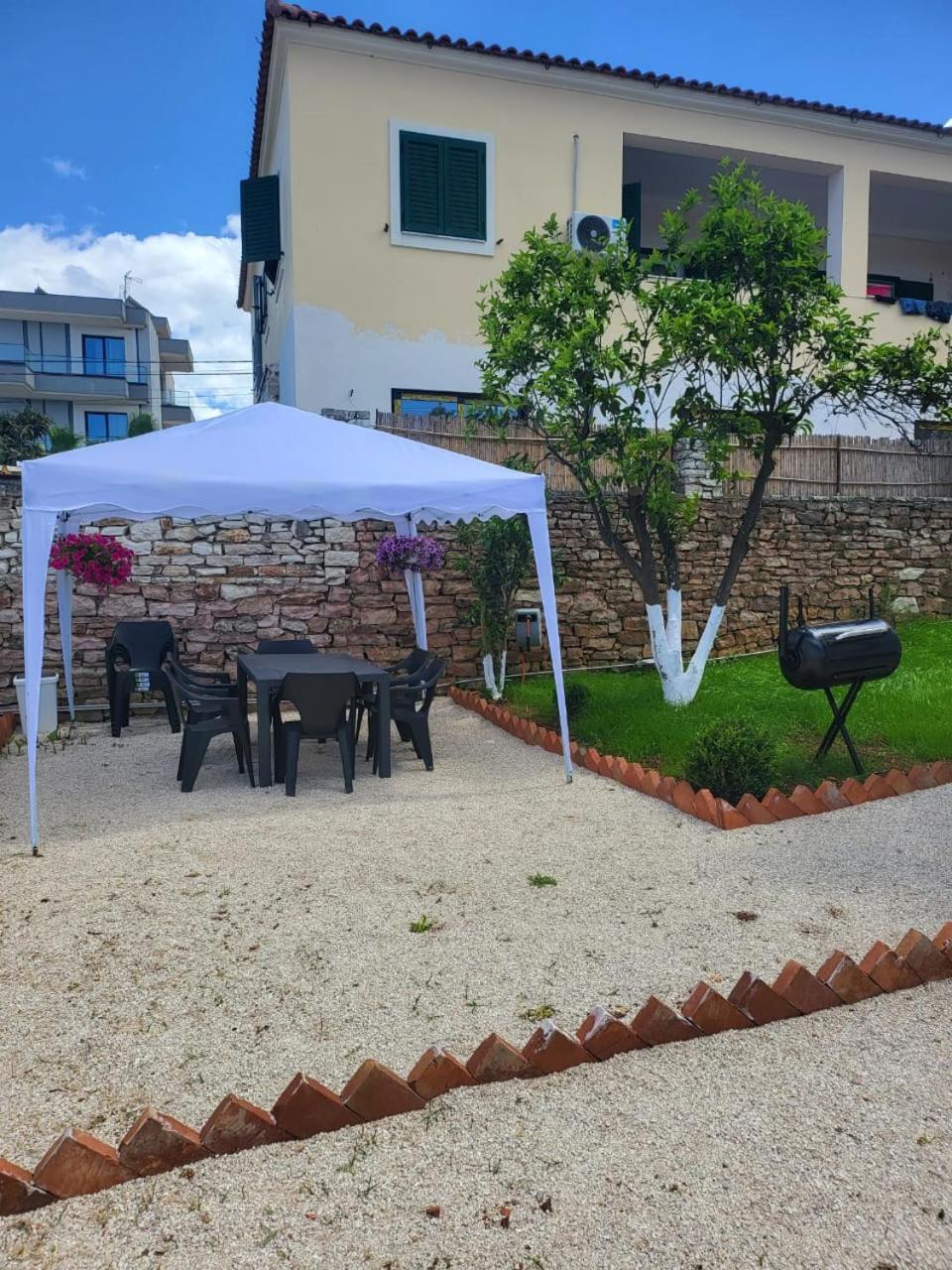 Vila Ademi Εξαμίλιο Εξωτερικό φωτογραφία